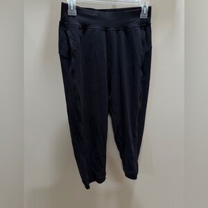 Lululemon Rejuvenate Black Cropped Joggers Size 4